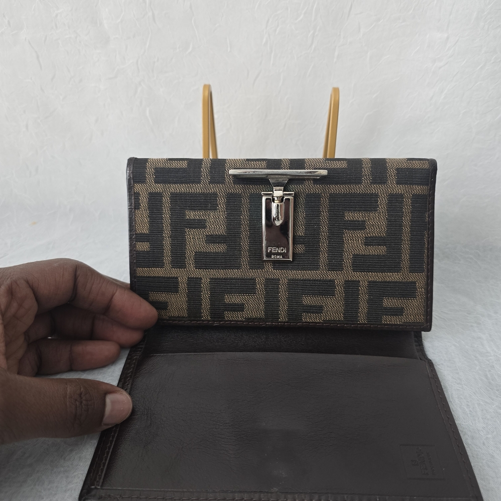 Fendi Wallet - Picture 5 of 11
